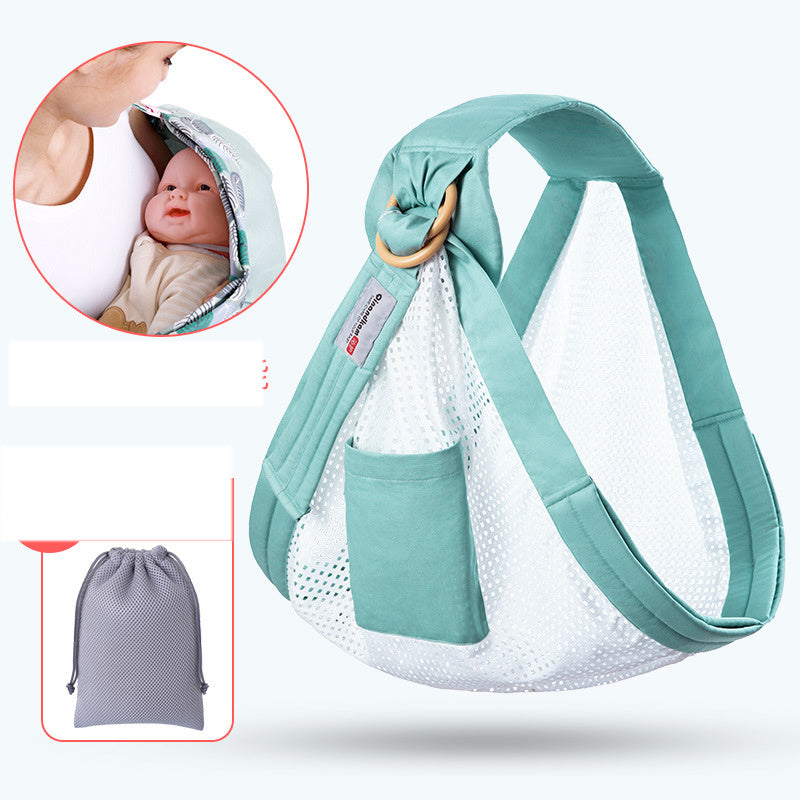 Porte-bébé oblique tenant le bébé devant